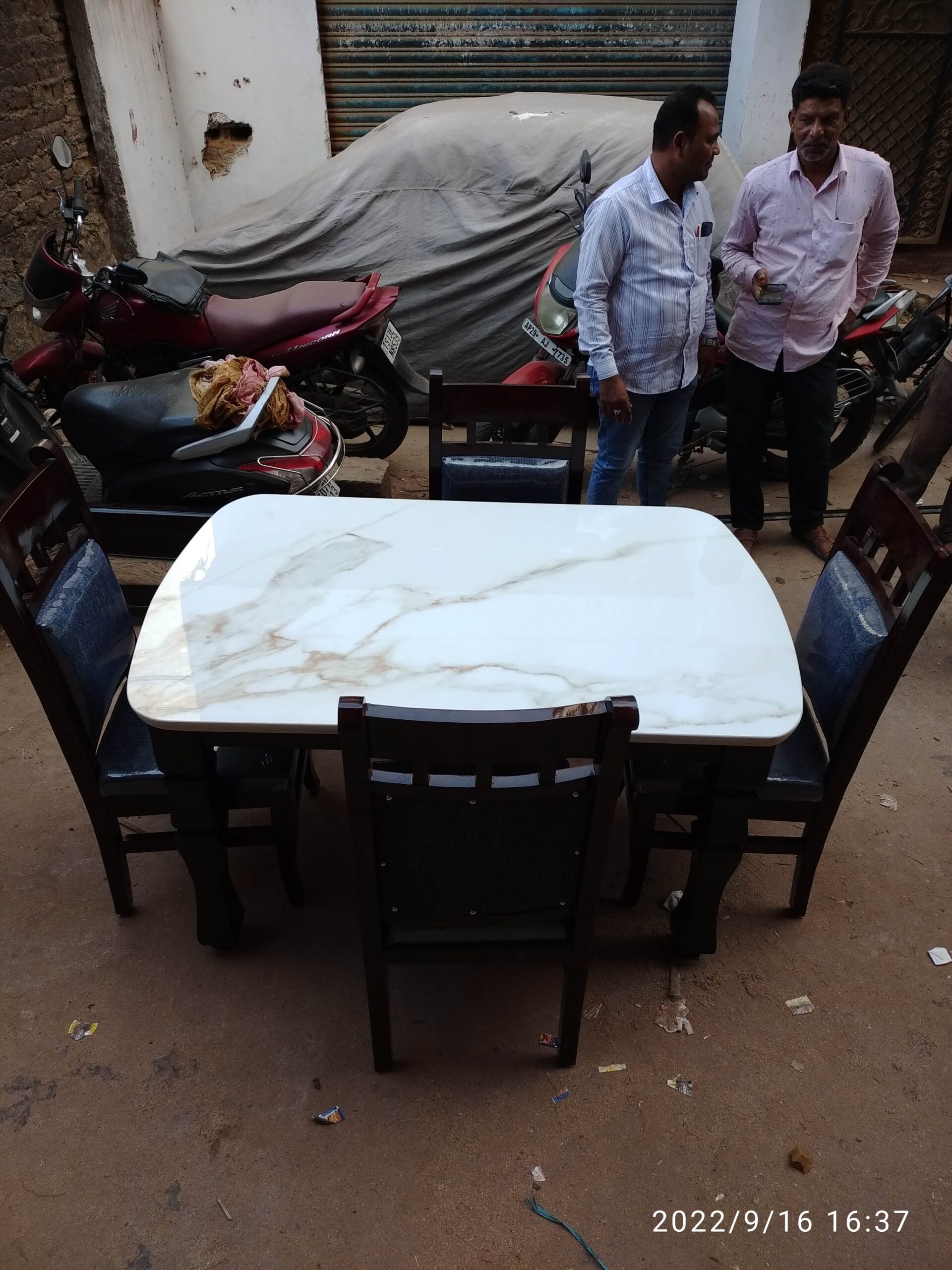 Italian Top Dining Table Set - Image 6